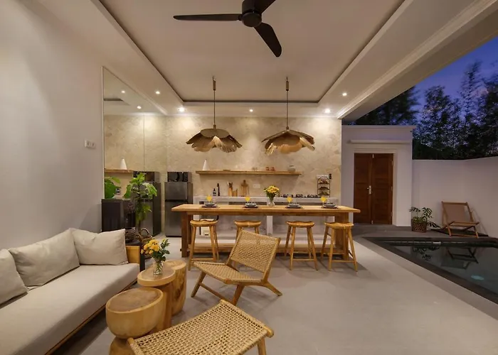 Gorgeous 6 Beds, 14 Pax In The Heart Of スミニャック