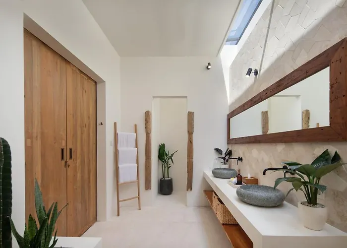 Gorgeous 6 Beds, 14 Pax In The Heart Of ヴィラ スミニャック